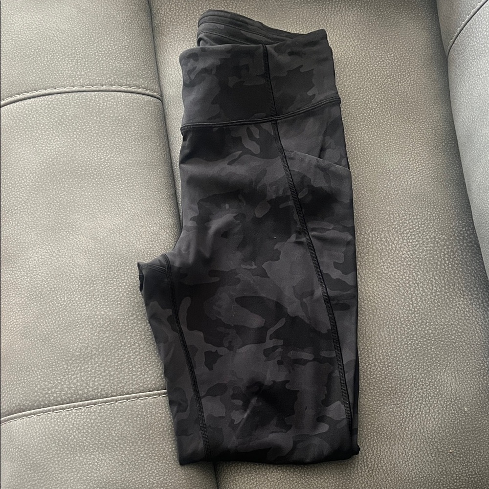 Lululemon Camo workout leggings